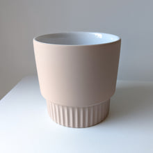 Load image into Gallery viewer, Lucy Planter Pot - Soft Pink
