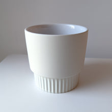 Load image into Gallery viewer, Lucy Planter Pot - White
