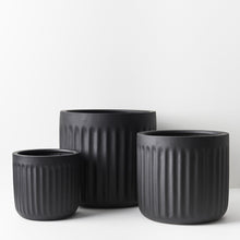 Load image into Gallery viewer, Set of 3 Black Pots
